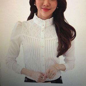 Collared pleated button down - white